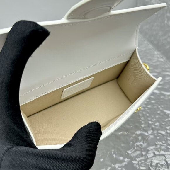 Jacquemus Le grand Bambino Crossbody flap bag - Picture 9 of 9